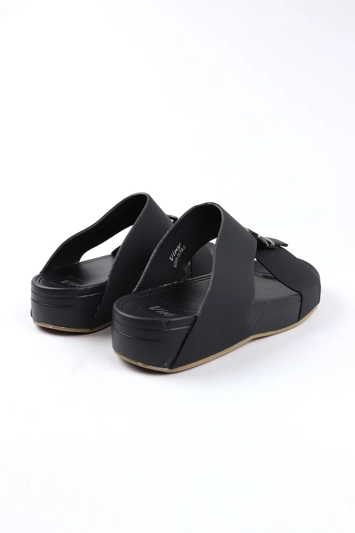 Viny black Viny Traditional Arabic Sandals for Men – Comfortable Slip-On Design – Everyday Wear – Black, White, Coffee for Men | Best Price UAE