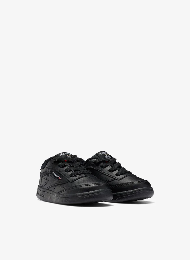 ريبوك Reebok Club C baby shoes — soft leather upper, flexible sole and easy hook-and-loop fastening. The iconic court silhouette in infant sizing. Available in UAE, free delivery over AED 250.