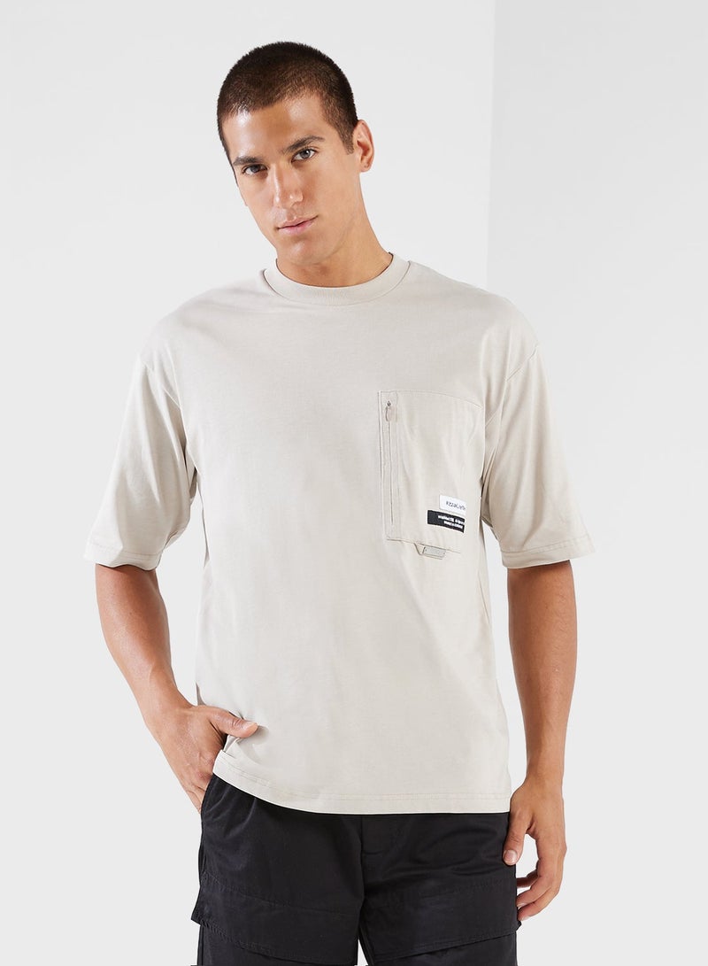 izzue Embroidery T-Shirt - Image 1