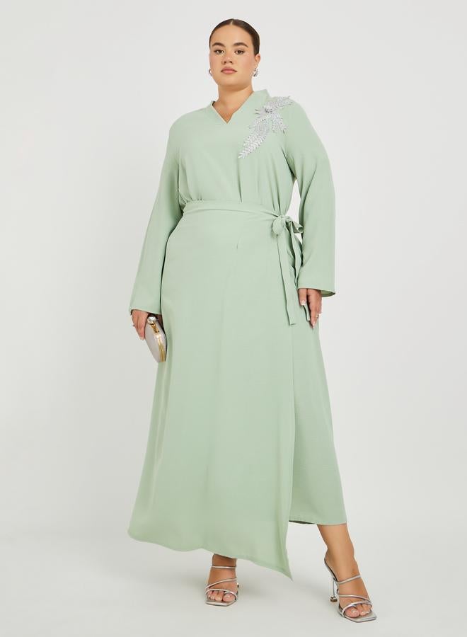 Styli Styli Plus Size Solid Collared Wrap Look Jalabiya with Lace Patch Detail  - Image 1