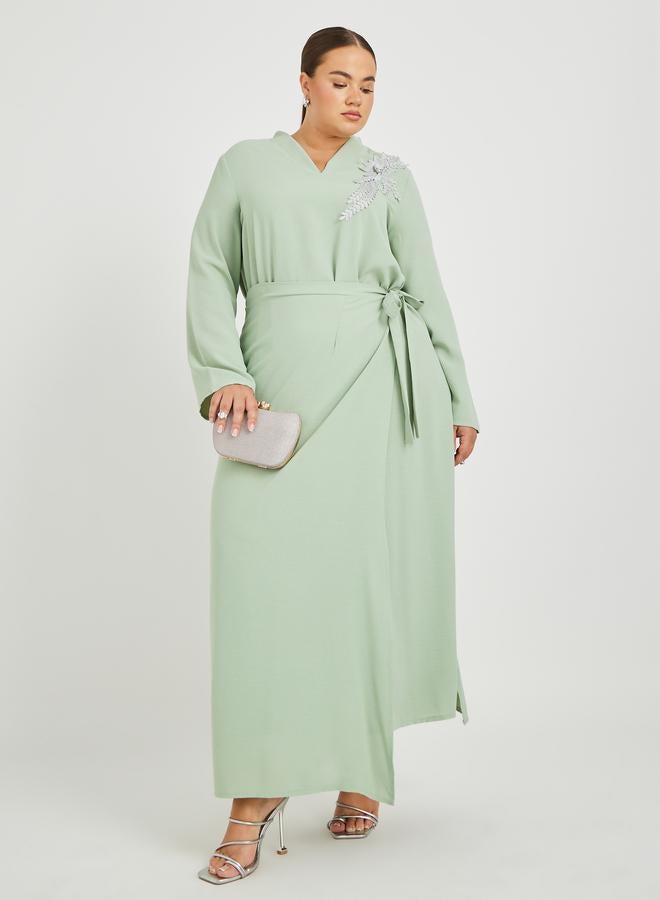 Styli Styli Plus Size Solid Collared Wrap Look Jalabiya with Lace Patch Detail  - Image 2