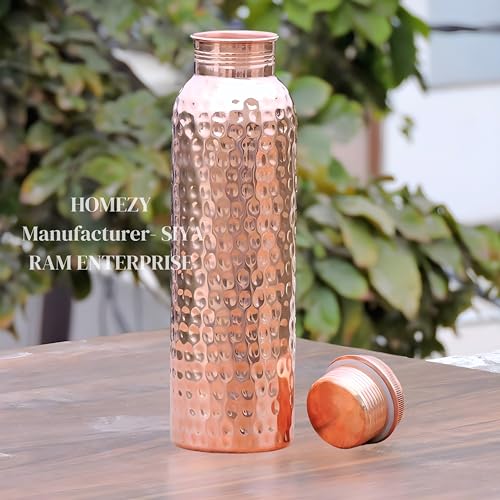 Homezy زجاجة ماء نحاسية HOMEZY (34 أونصة / 1000 مل) 100% مصنوعة يدويًا من النحاس النقي المضغوط للشراب، قوية ومقاومة للتسرب - Image 2