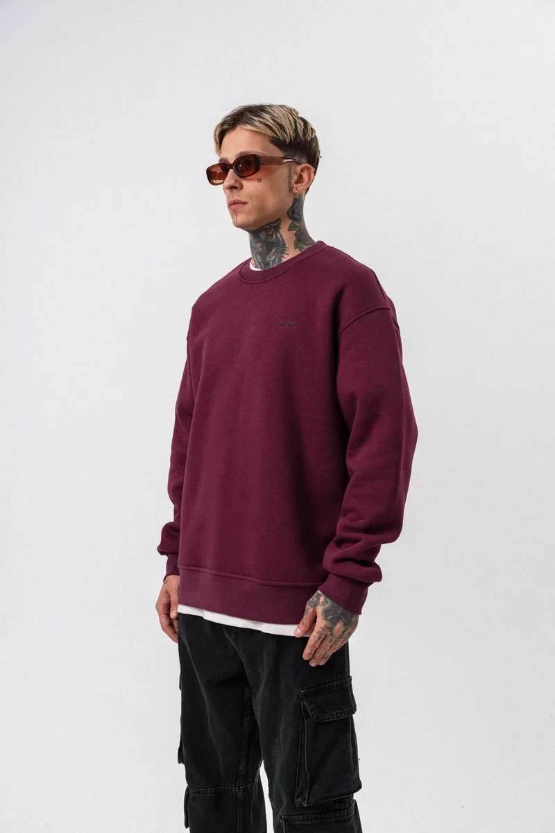 ريسباير سويت شيرت رجالي بقصة واسعة وتفاصيل حروف باللون الكرزي