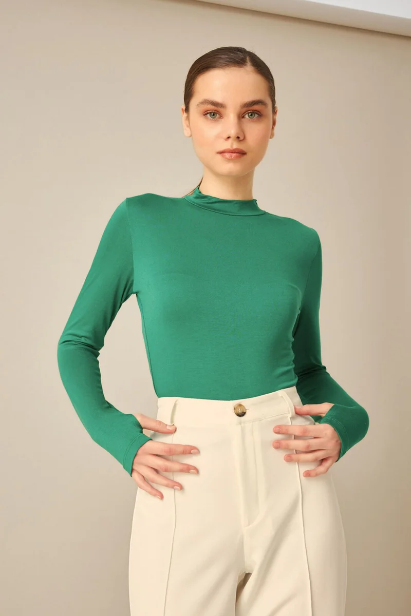 بيبانتولون BIPANTOLON Women's Slim Fit Half Turtleneck Bodysuit