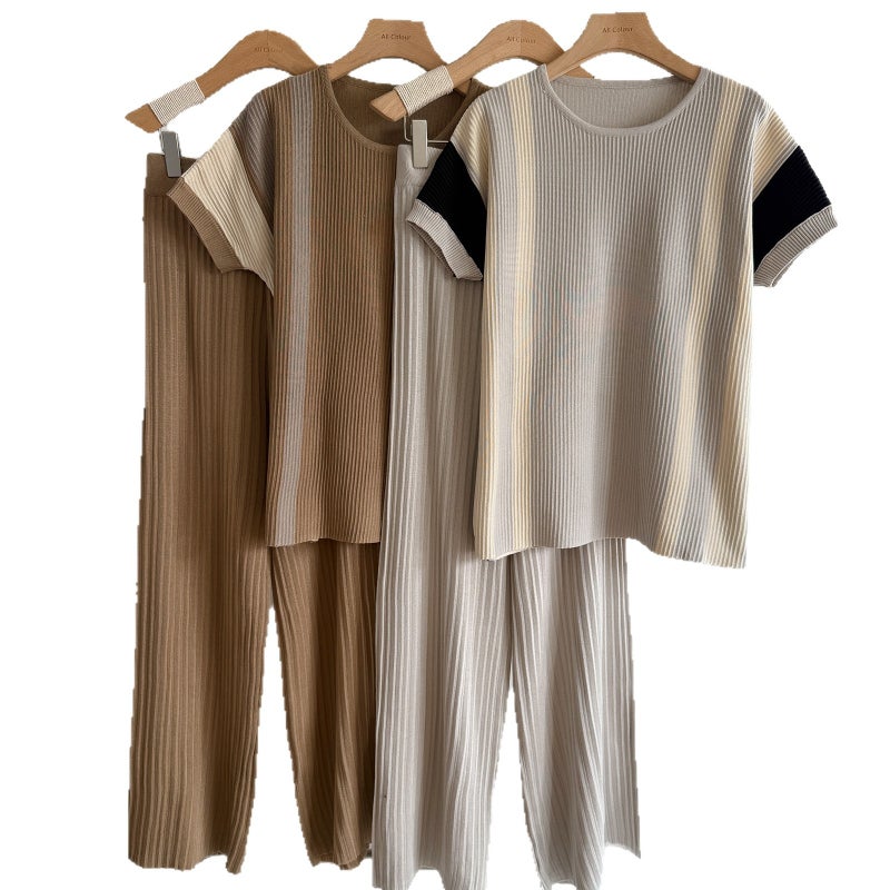 Fashion Knit Tracksuit Set with Pleated Color Block Loose Fit T-Shirt and Wide Leg Pants - Image 4