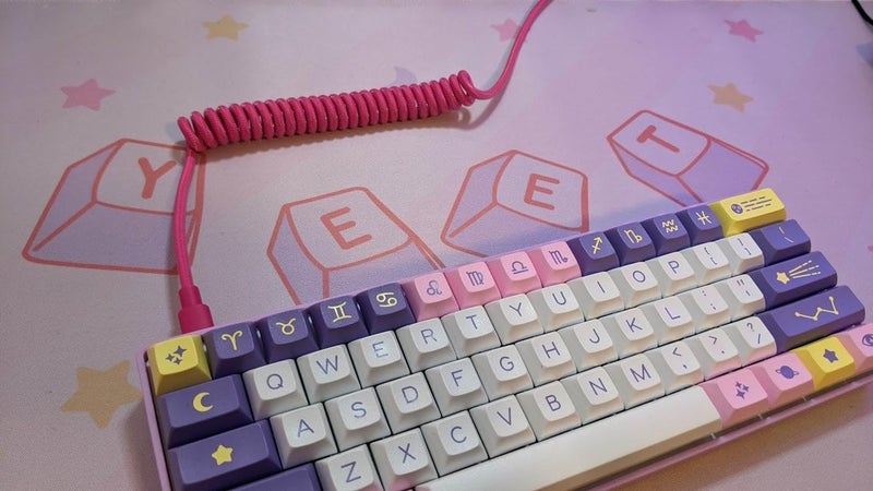 ASCENY Coiled & Double-Sleeved Mechanical Keyboard Cable, for Type-C Mechanical Keyboards (Pink) - Image 4