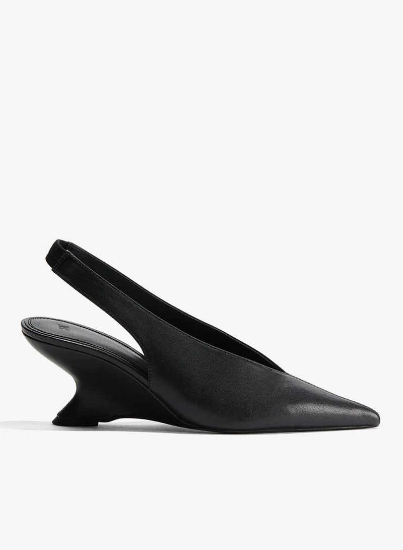 اتش اند ام حذاء مفتوح من الخلف بكعب عالي