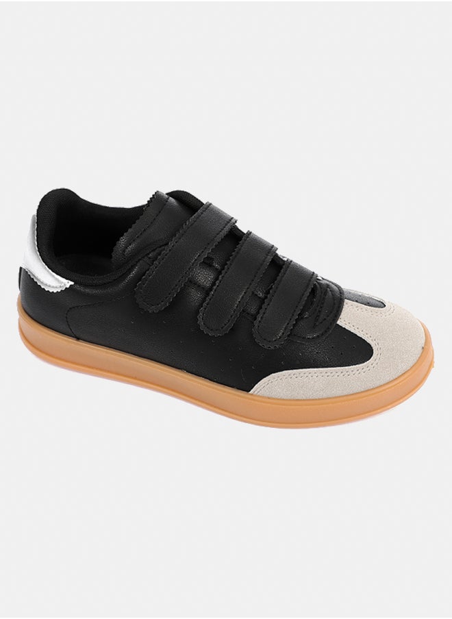 DejaVu - Fashionable Sneakers - Image 1
