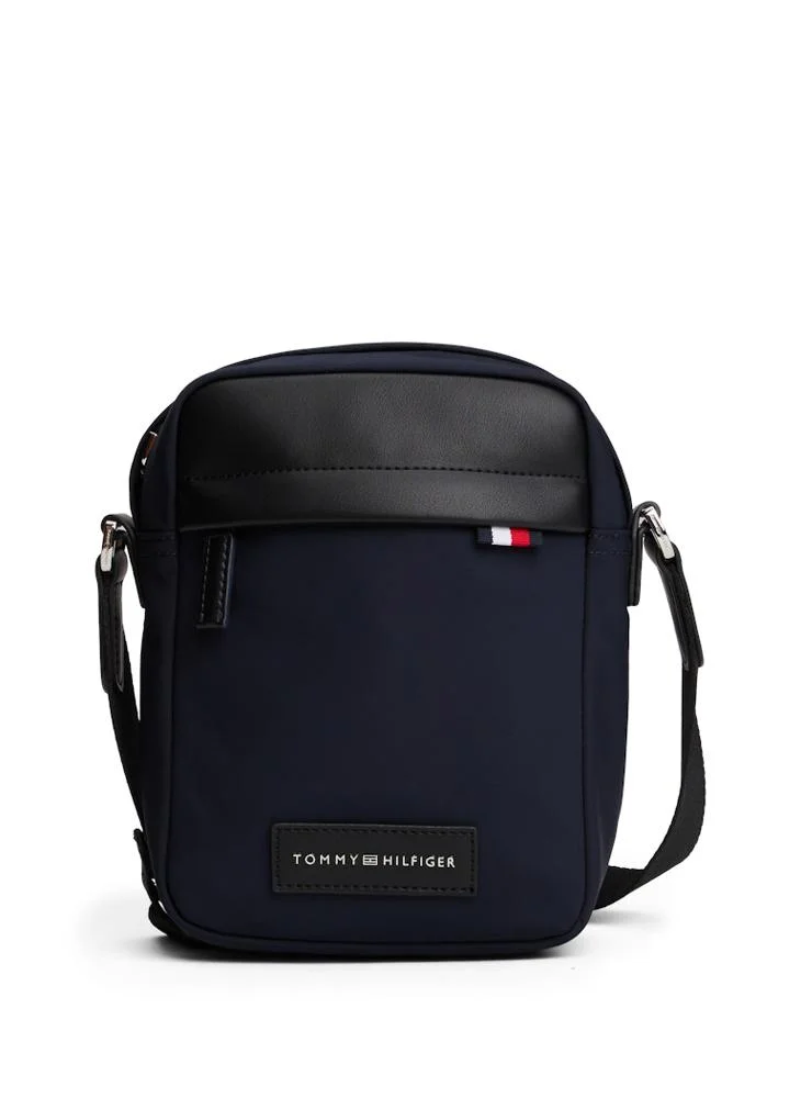 تومي هيلفيغر حقيبة ماسنجر صغيرة بشعار