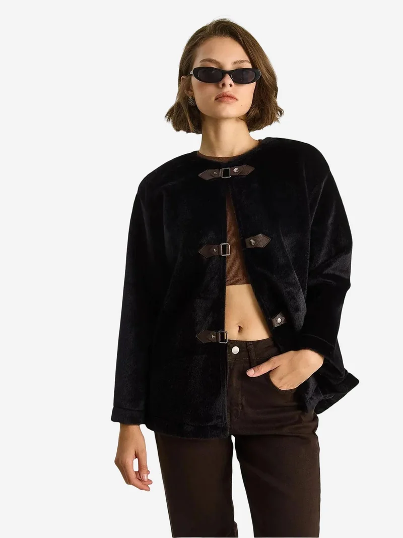 بيانكو لوتشي معطف لوكسي من قماش الجبردين بنقوش وزر وياقة جاكيت