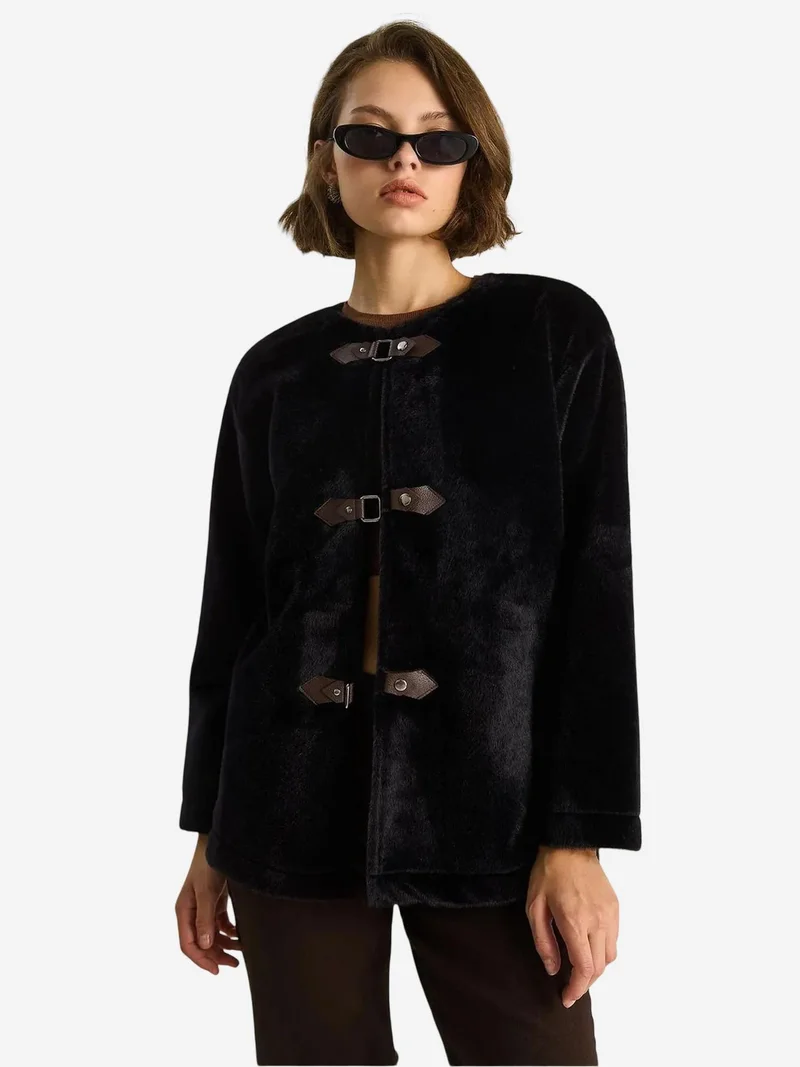 Bianco Lucci Black LUCCI Textured Gabardine Buttoned Coat with Jacket Collar for Women | Best Price UAE