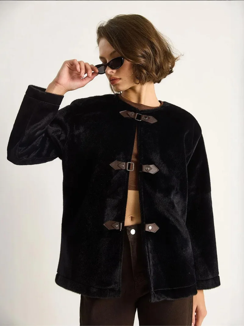 Bianco Lucci Black LUCCI Textured Gabardine Buttoned Coat with Jacket Collar for Women | Best Price UAE