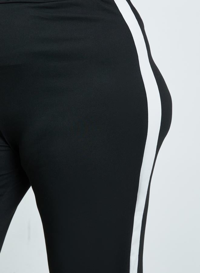 Styli Plus Size Side Stripe Flared Leggings - Image 3