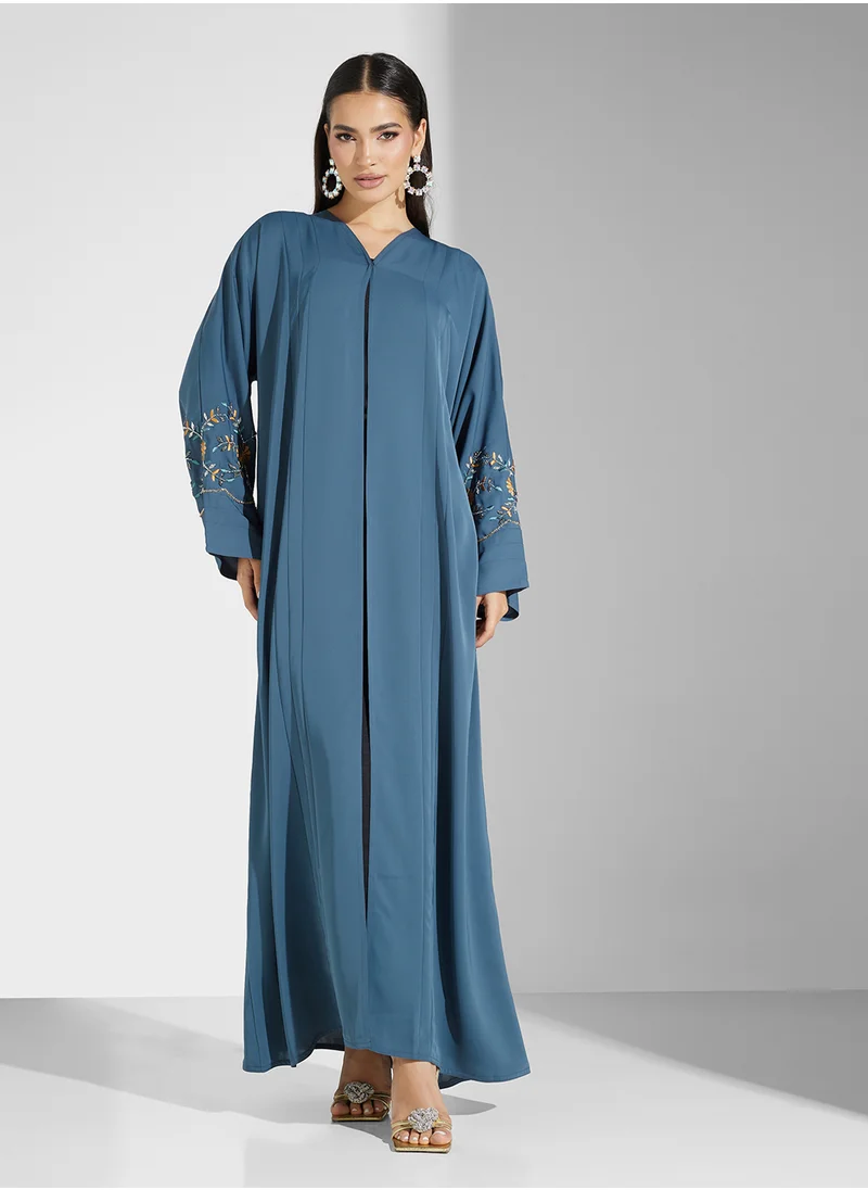 هيا كلوزيت Embellished V-Neck Flared Sleeve Abaya