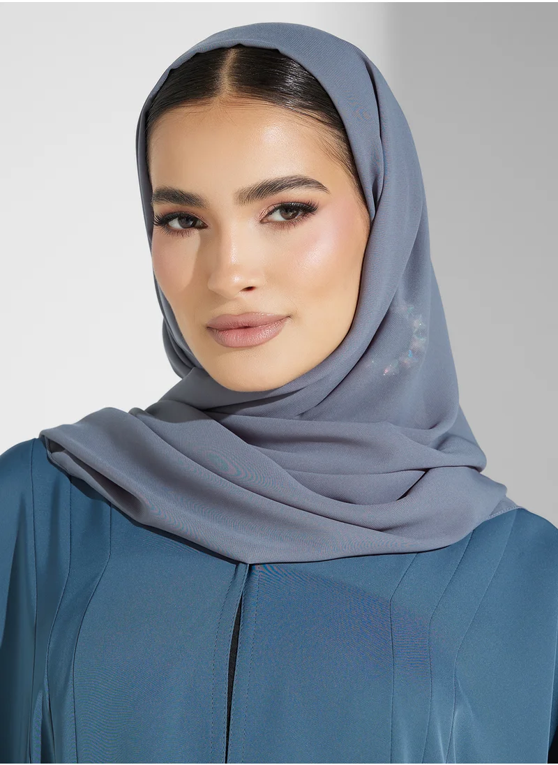 هيا كلوزيت Embellished V-Neck Flared Sleeve Abaya