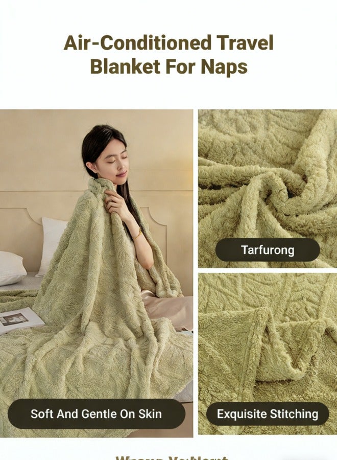 Polyester blanket. Dimensions 150x200cm - Soft and cosy, suitable as a nap blanket, air-conditioning blanket, small throw, sofa blanket or travel blanket - Green version - Image 2