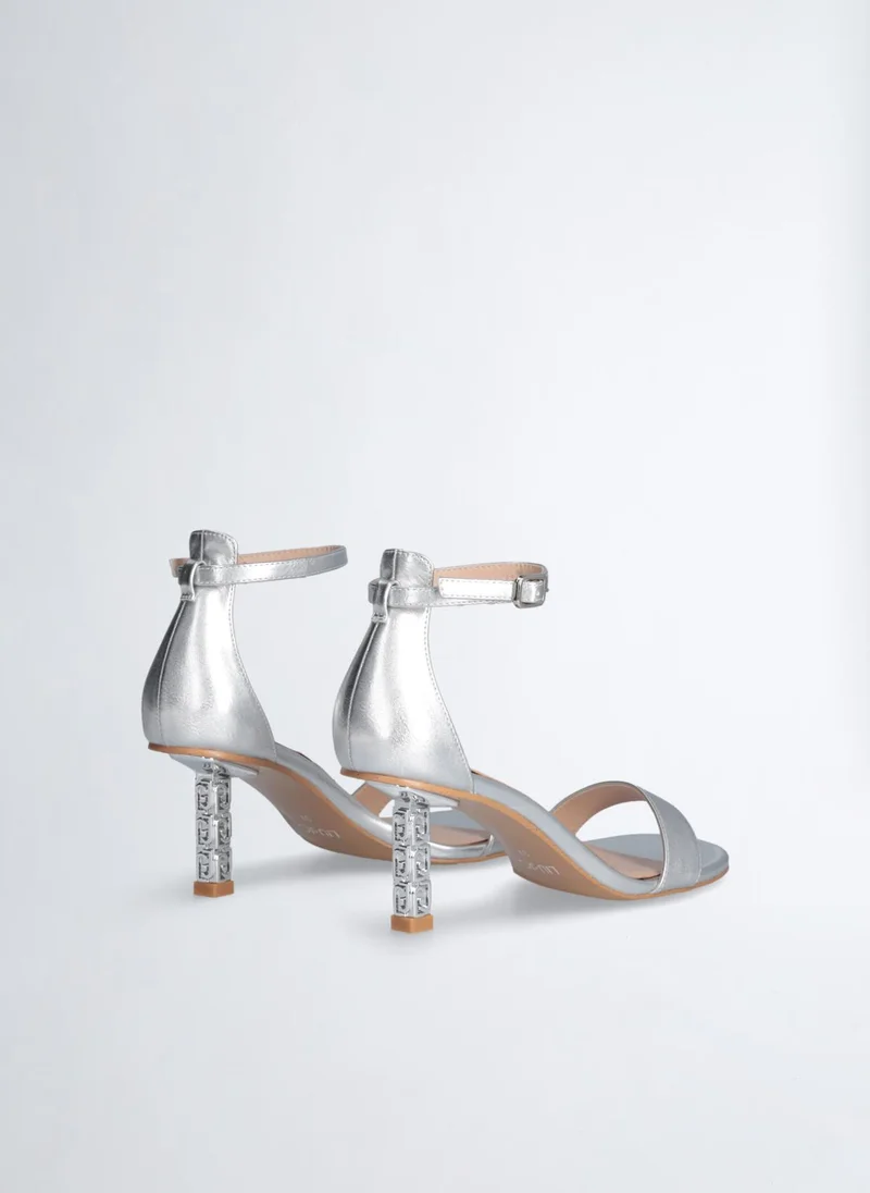 ليو جو Sandals with branded heel