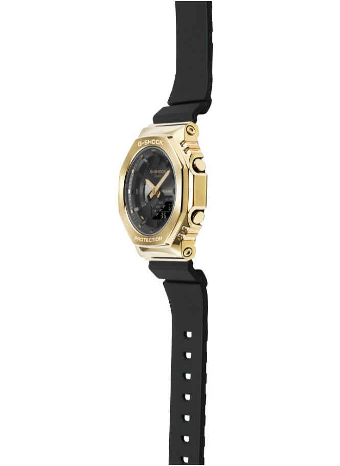 CASIO CASIO G-SHOCK Classic Black and Gold Watch - A Perfect Fusion of High Performance and Modern Style  - Image 3