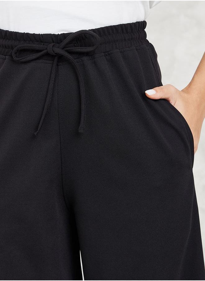 Wide Leg Jogger with Side Pocket - https://f.nooncdn.com/p/pzsku/ZE941F01FCAE126C2E11FZ/45/_/1710080103/b50b88e4-d757-4815-956f-2516ae16ccdc.jpg?width=original