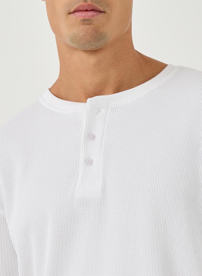 Styli Regular Fit Henley Neck Waffle Knit T-Shirt - Image 4