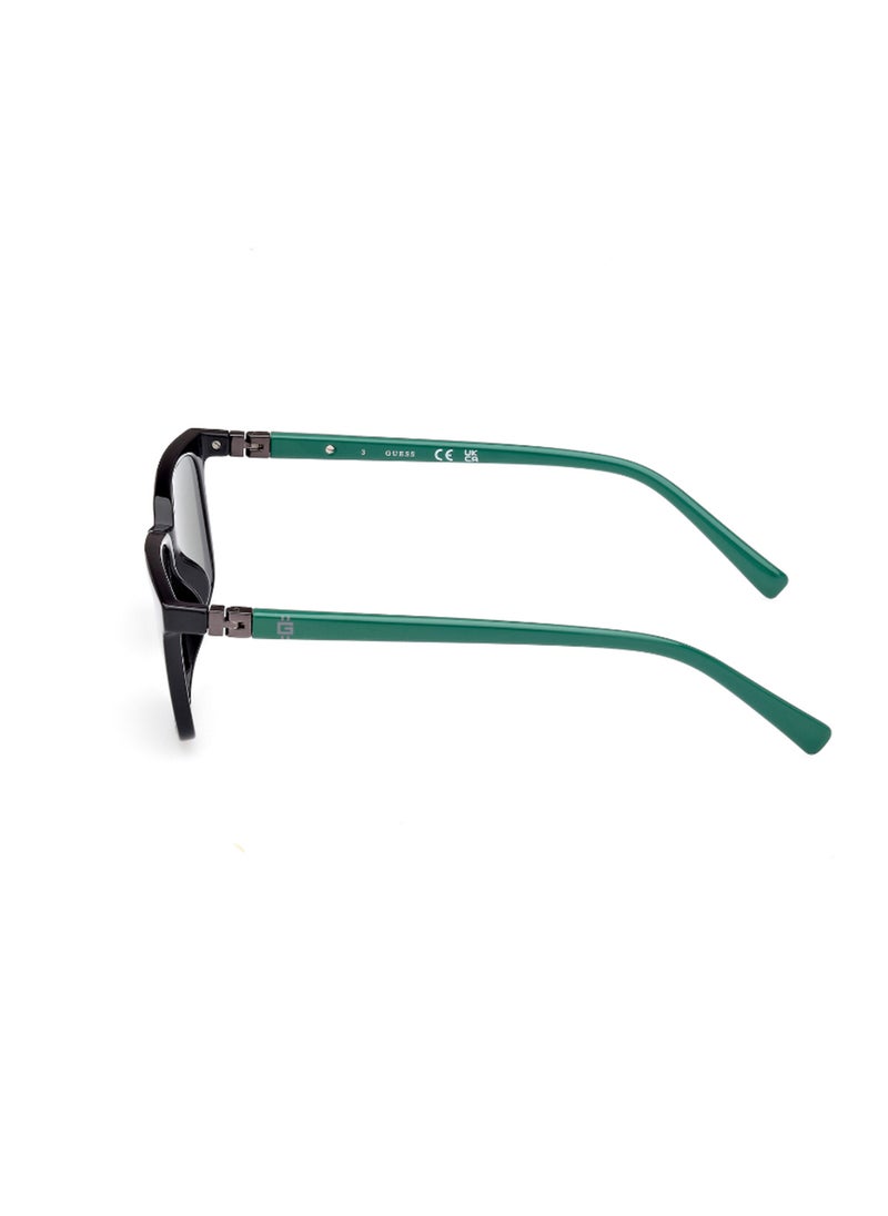 GUESS Kids Unisex UV Protection Rectangular Shape Sunglasses - GU923605N49 - Lens Size: 49 Mm - Black  - Image 2