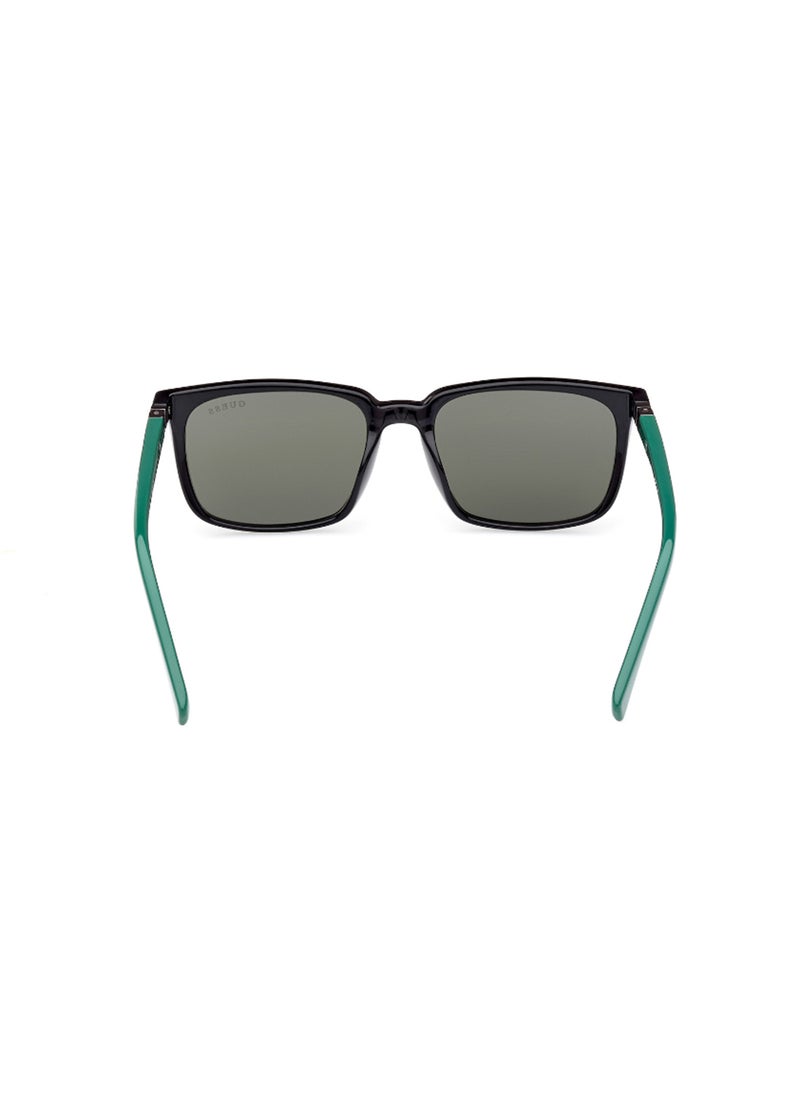 GUESS Kids Unisex UV Protection Rectangular Shape Sunglasses - GU923605N49 - Lens Size: 49 Mm - Black  - Image 4