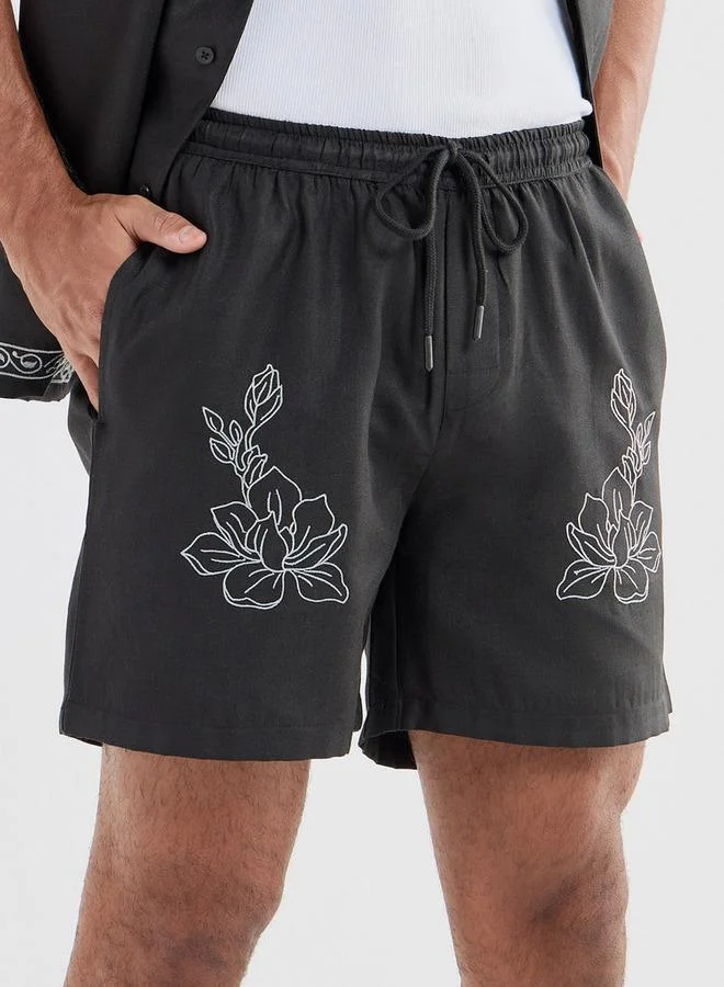 Splash FAV Floral Printed Flexi Waist Shorts with Pockets and Drawstring Closure