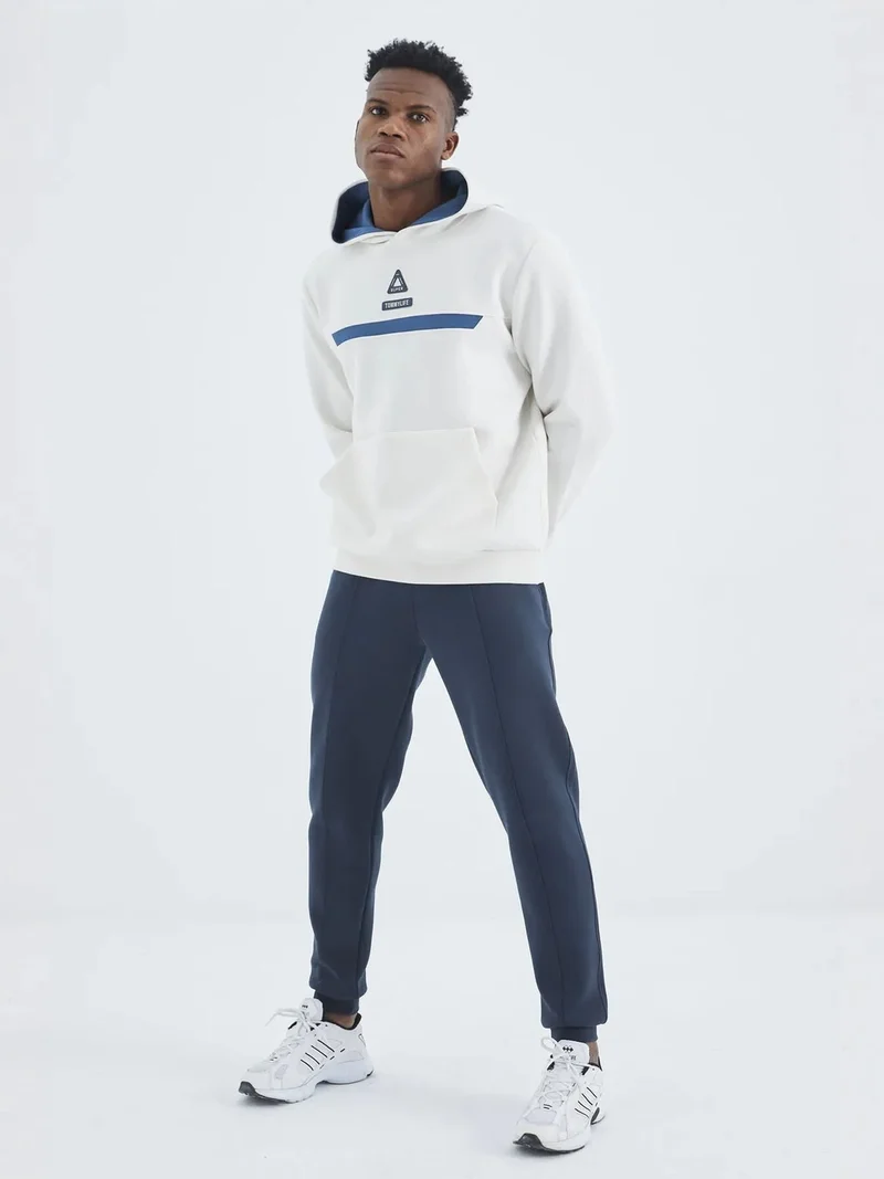 تومي لايف TOMMY Men's Regular-Fit 3-Thread Fleece Sweatpants