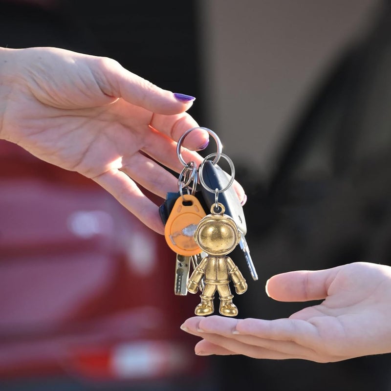PRETYZOOM Space Robot Keychain Pendant with Astronaut Charm, Car Keyring Accessory for Keys Hanging Decor, Unique Automotive Interior Ornament for Travel and Daily Use - Image 4