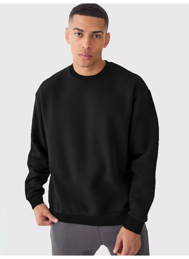 مانياك Mens Solid Round Neck Full Sleeve Black Fleece Sweatshirt