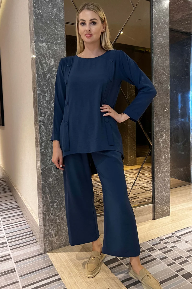 Moistreet Crew Neck Button Detailed To & Pants Set