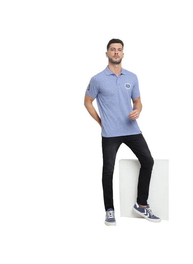 فان هيوزن تي شيرت بولو رياضي رجالي من Van Heusen مستوحى من فريق الجامعة بقصّة عادية - 100% قطن ممشط - أكمام قصيرة، ياقة بلونين - 70017 - أزرق سماوي - Jaspee - مقاس كبير  - Image 4