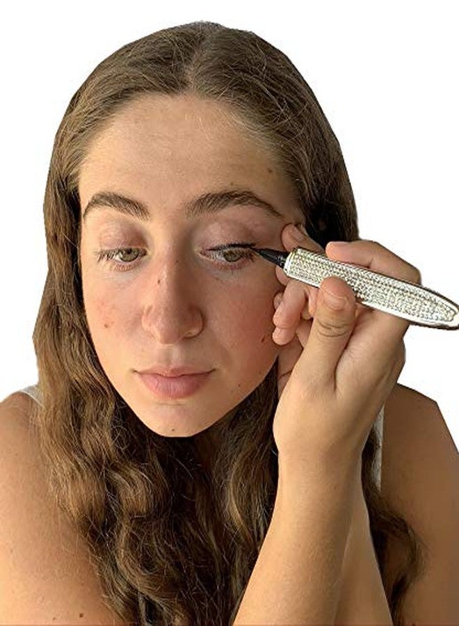 KC Republic Woman Eyelash Extensions Starter Kit, Eyeliner Glue, Remover Pen, Reusable Lashes, Eyelash Cleanser, 3-D Mascara, Mircobrushes, Instruction Sheet, and Travel Case Storage Bag - Image 4