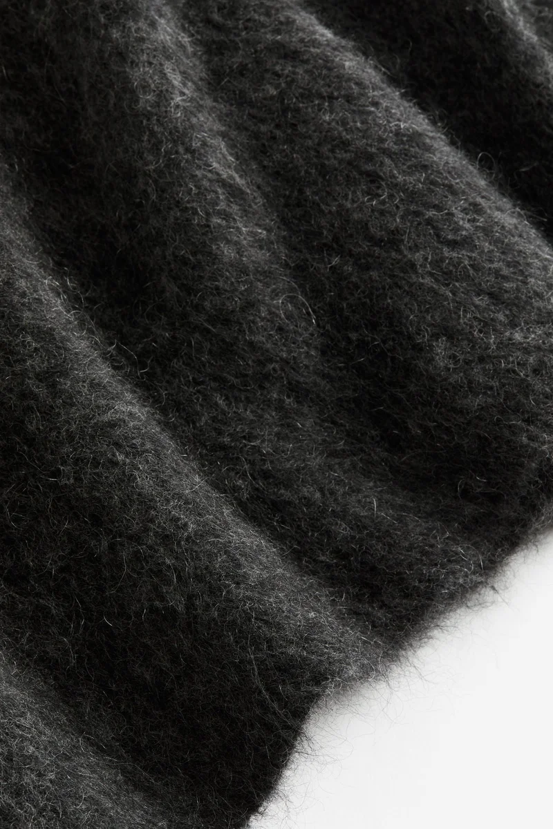 اتش اند ام كنزة زغبيه فضفاضة