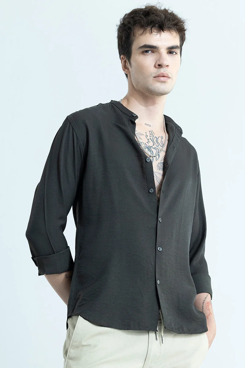 SNITCH Black Solid Long Sleeve Slim Fit Casual Shirt