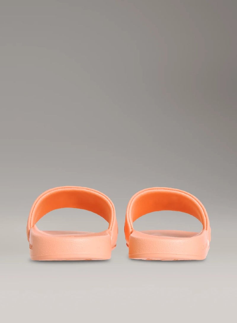 كالفن كلاين جينز شبشب بشعار - Image 3