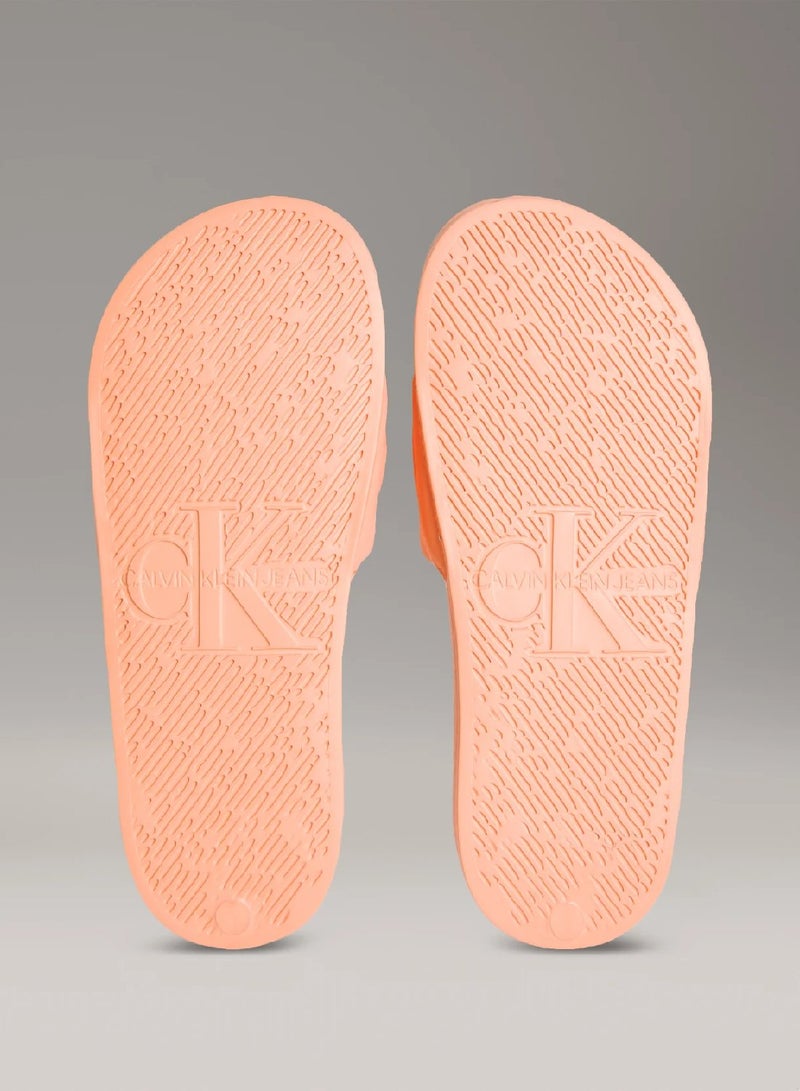 كالفن كلاين جينز شبشب بشعار - Image 5