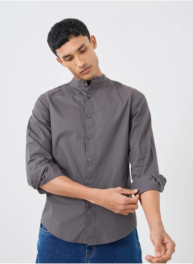 Styli Styli Solid Mandarin Collar Regular Fit Poplin Shirt