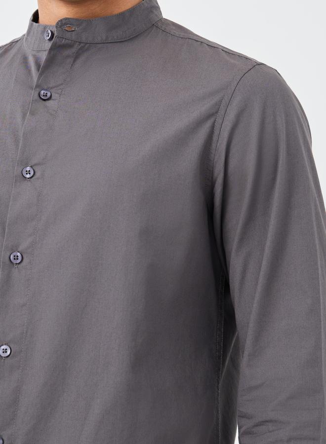 Styli Styli Solid Mandarin Collar Regular Fit Poplin Shirt  - Image 3