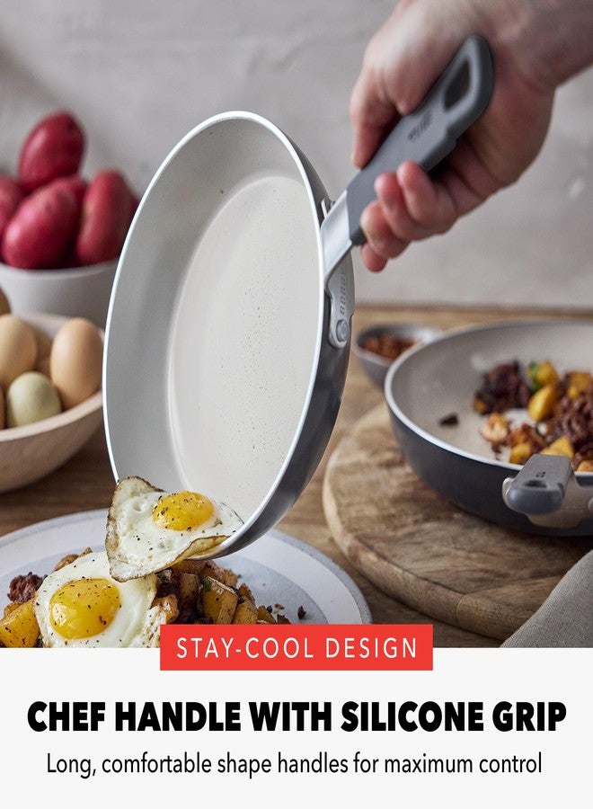 جرين بان طقم مقلاة غير لاصقة من قطعتين من GreenPan x Bobby Flay - مقاس 8 بوصات و10 بوصات، مصنوعة من السيراميك الماسي الخالي من PFAS، مناسبة للطهي بالحث، بمقبض سيليكون بارد الملمس، سهلة التنظيف وآمنة للاستخدام في غسالة الصحون والفرن، لون جرافيت - Image 4