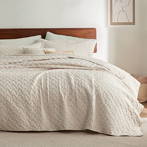 Bedsure Quilts King Size - Lightweight Bedspreads King Size with Basket Weave Pattern, Soft Quilt Bedding, Beige Comforter Coverlet for All Seasons (106" x 96") - Image 1