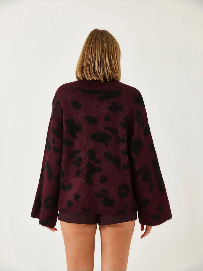 Bianco Lucci LUCCI Relaxed Fit Leopard Print Half Turtleneck Sweater