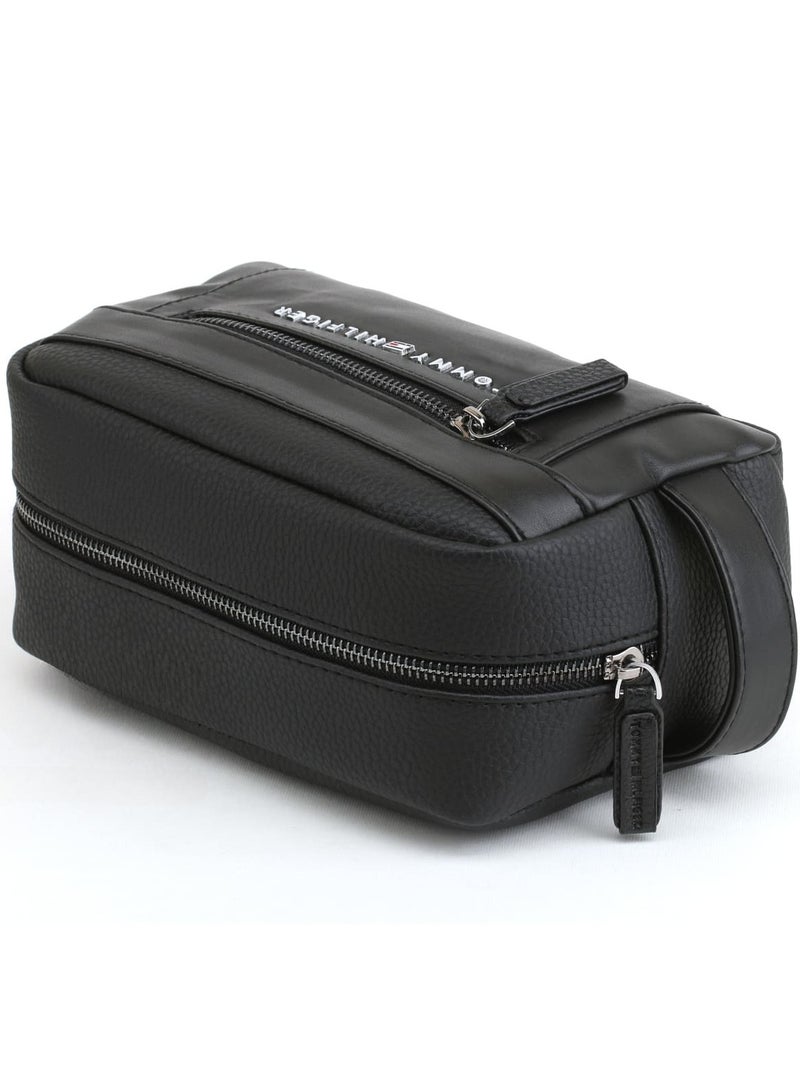 Tommy Hilfiger Plus "Chic and Modern Handbag Crafted from Premium Leather with Detailed Finishes and a Spacious Interior for Effortless Organization and Elegance"  - Image 5