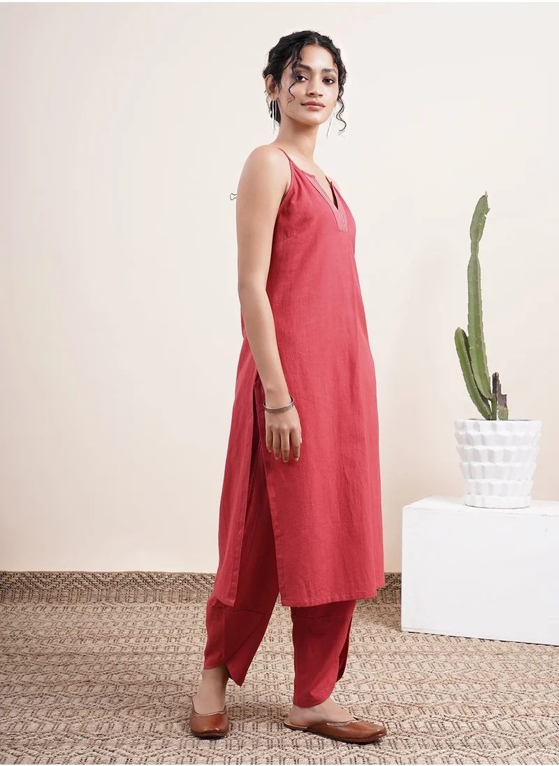 Abhishti Maroon Strappy kurta with contrast stitches on placket