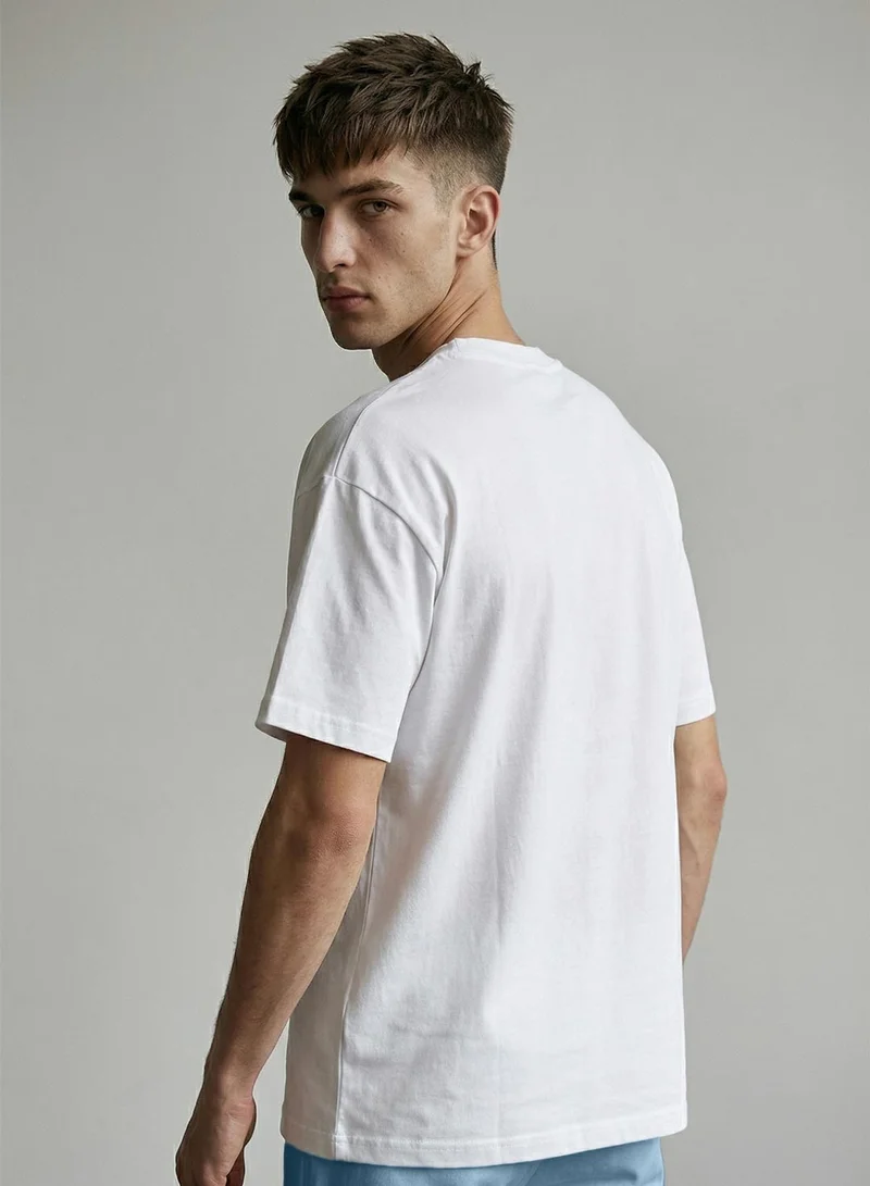 دينيس لينغو White 100% Cotton Printed Regular Fit T-Shirt For Men