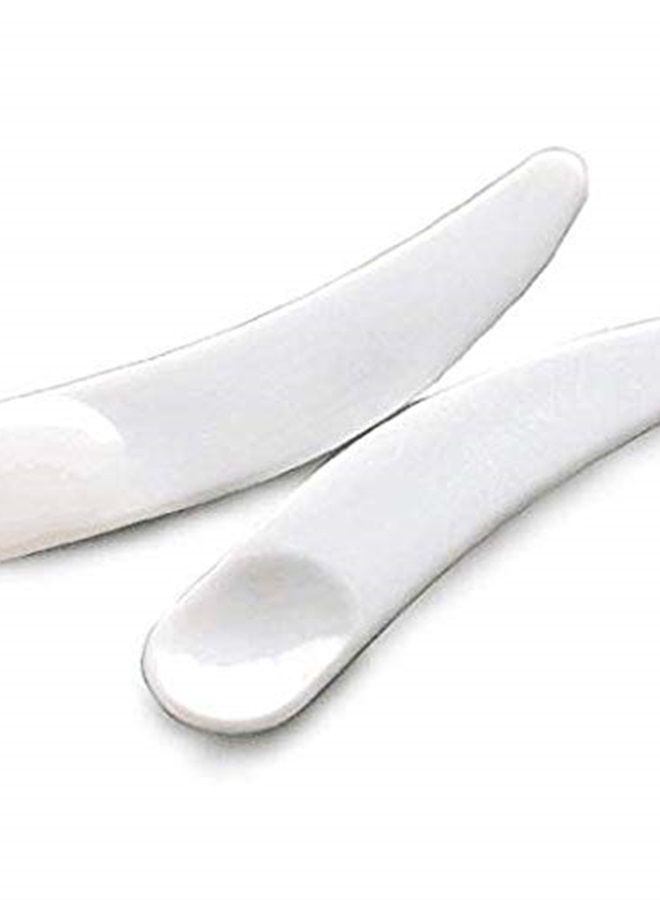 DNHCLL 100PCS Disposable Mini Curved Cosmetic Spatula Scoop Makeup Mask Spatula Plastic Spoon,Small Makeup Scoop for Mixing and Sampling. - Image 1
