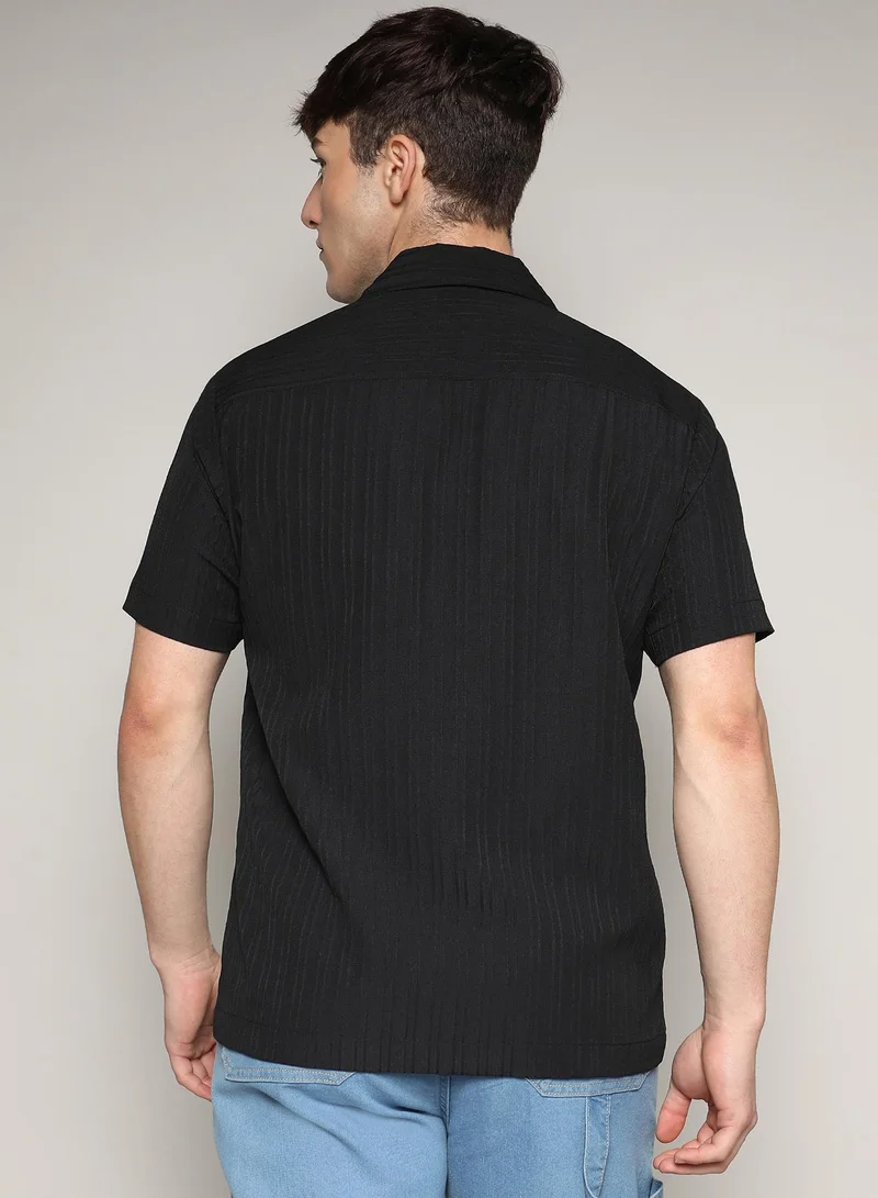 كامبوس سوترا Men's Charcoal Black Self-Design Striped Shirt