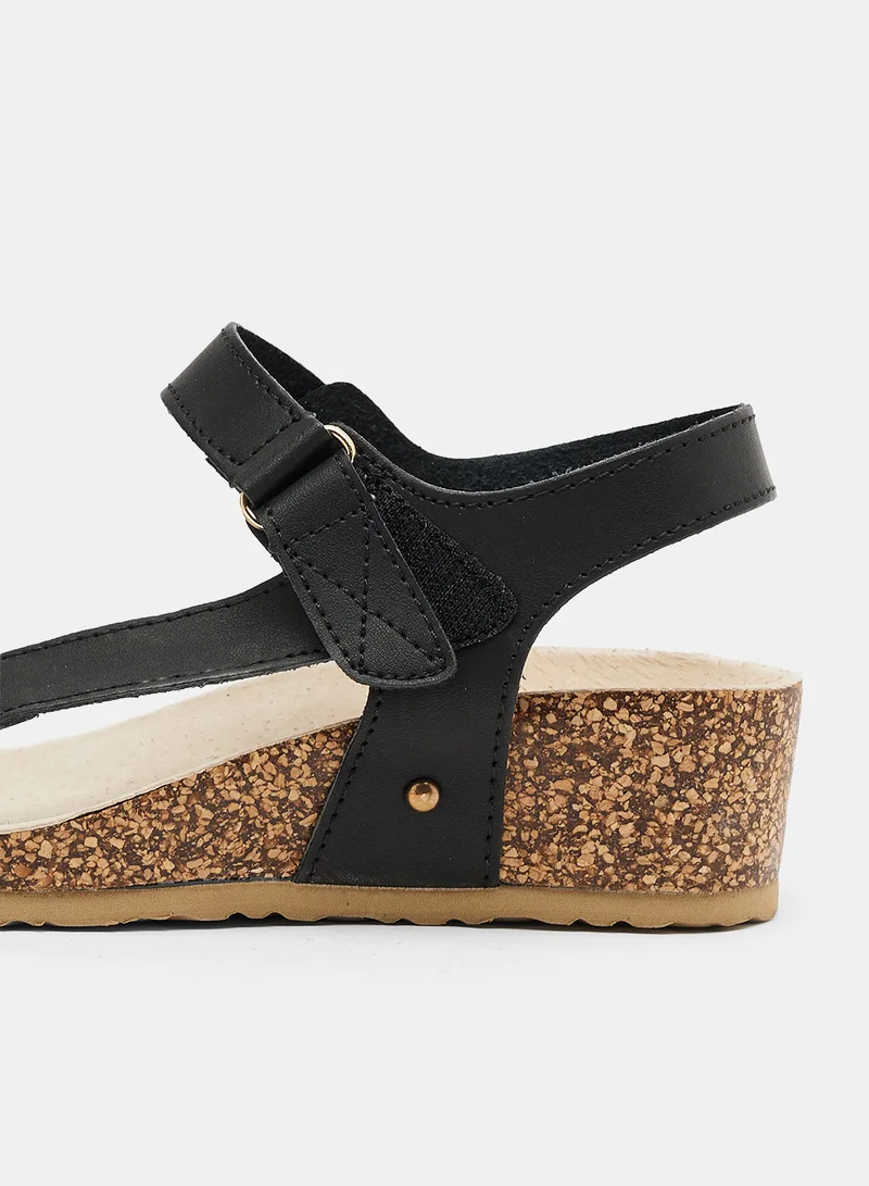 داون تو إيرث Stitch Detailed Low-Heel Sandals