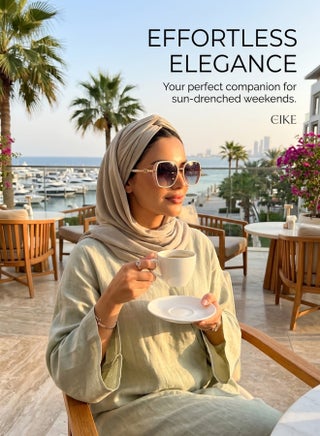نظارات شمسية مربعة أنيقة من CIKE للنساء - نظارات شمسية فاخرة مزودة بعدسات أرجوانية صلبة توفر حماية من الأشعة فوق البنفسجية UV400 وتفاصيل لامعة على الجوانب، نظارات أنيقة وخفيفة الوزن للنساء العصريات، مع حقيبة حماية من الجلد الأبيض - view 3
