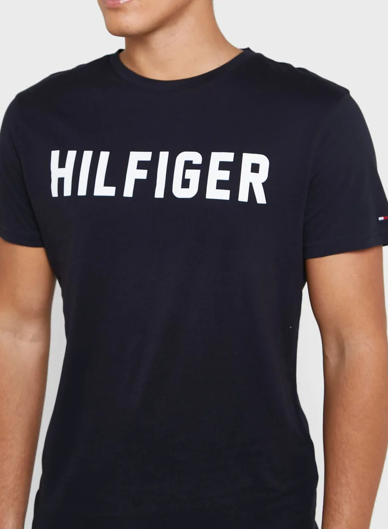 TOMMY HILFIGER Logo Crew Neck T-Shirt